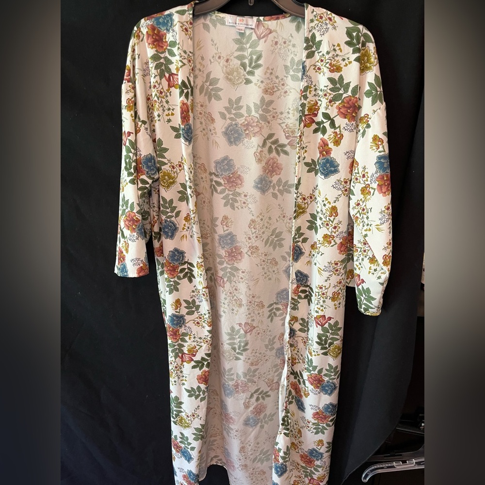 Bailey’s Blossoms White Floral Print Floor Length Kimono